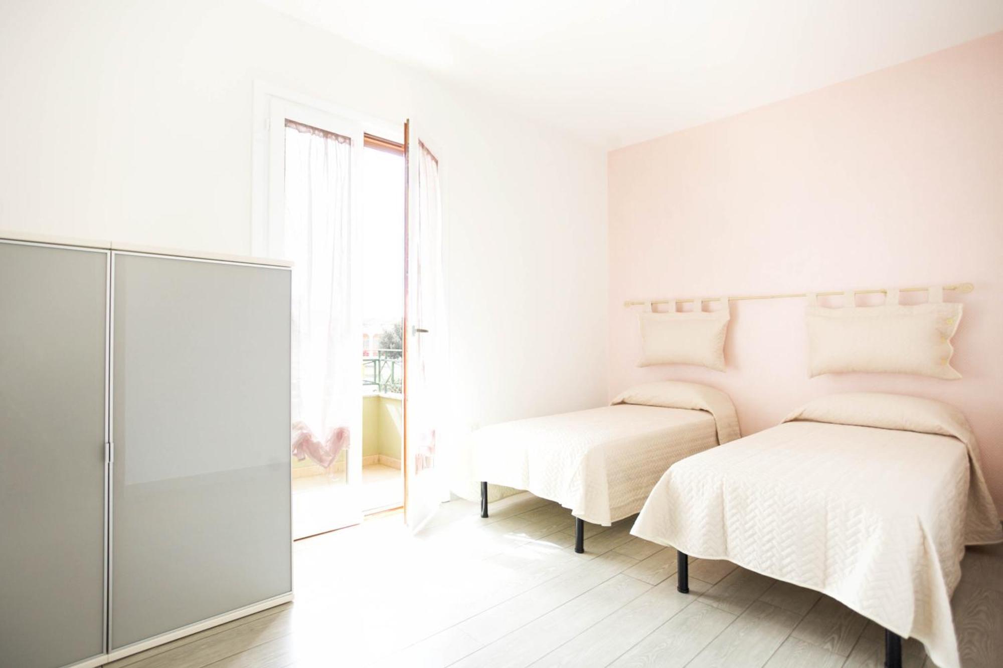 Crystal House Apartment Алгеро Екстериор снимка